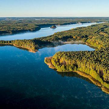 Zaproszenie na wystawę zdjęć „Wdzydzki Park Krajobrazowy z lotu ptaka” Grafika Zaproszenie na wystawę zdjęć „Wdzydzki Park Krajobrazowy z lotu ptaka”