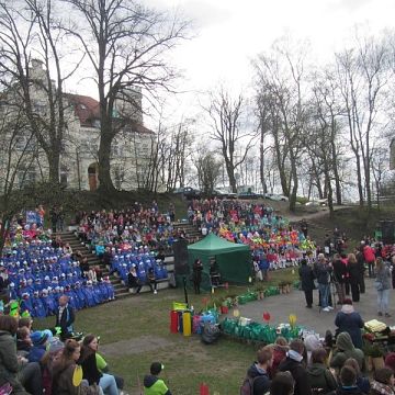 Światowy Dzień Ziemi pod hasłem „W kierunku natury” Grafika Światowy Dzień Ziemi pod hasłem „W kierunku natury”