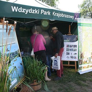 Stoisko edukacyjne WPK w Lubaniu Grafika Stoisko edukacyjne WPK w Lubaniu
