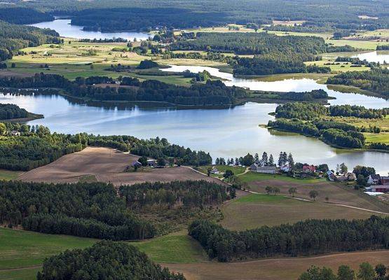 krajobraz kompleks jezior Wyrówno, Osty, Bielawy fot. W. Zdunek