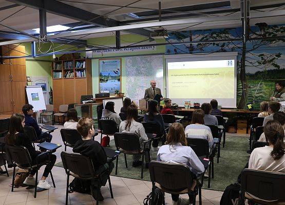 Podczas pisania konkursu, fot.K.Libera Podczas pisania konkursu na sali edukacyjnej WPK.