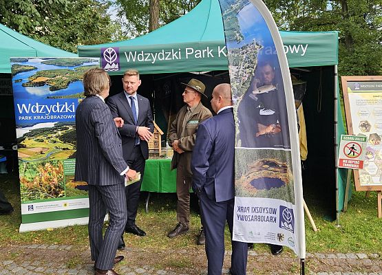 Goście na naszym stoisku, fot. K.Libera Goście na naszym stoisku